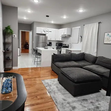 Luxurious And Modern Apartment